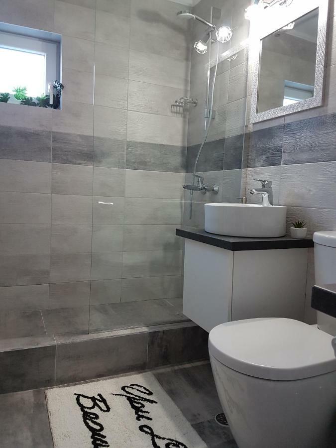 Tania Apartament Oradea Luaran gambar