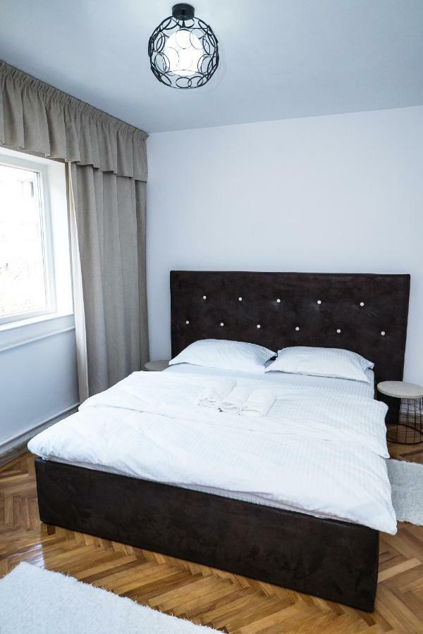 Tania Apartament Oradea Luaran gambar