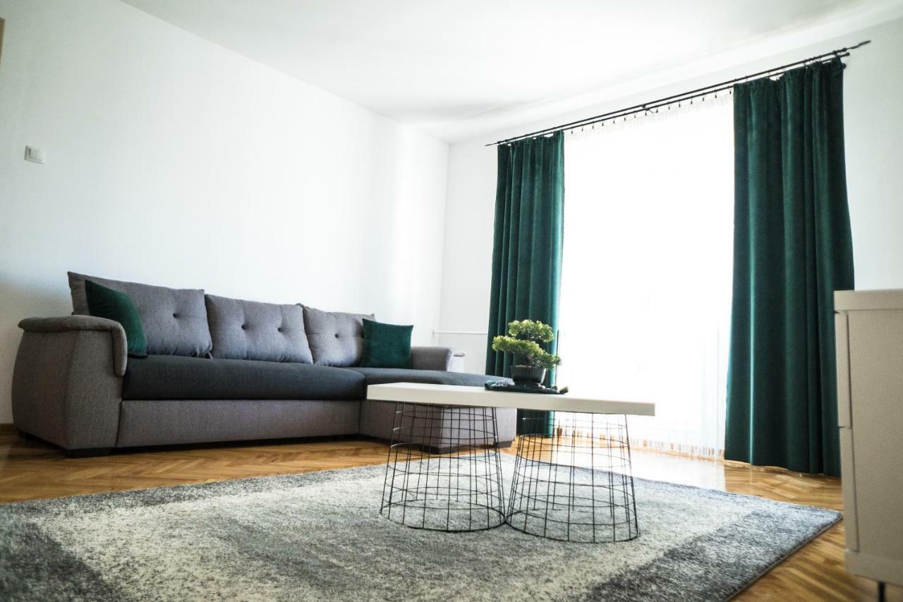 Tania Apartament Oradea Luaran gambar