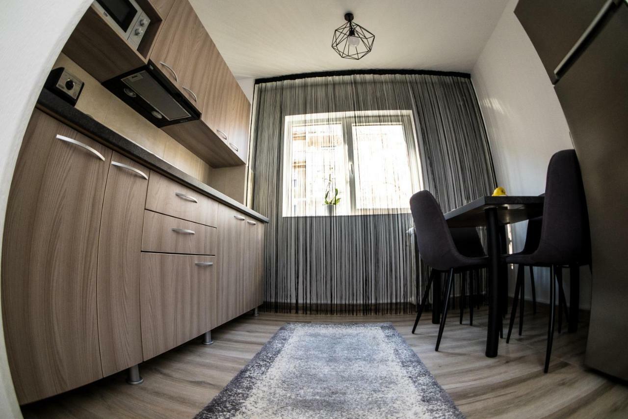 Tania Apartament Oradea Luaran gambar